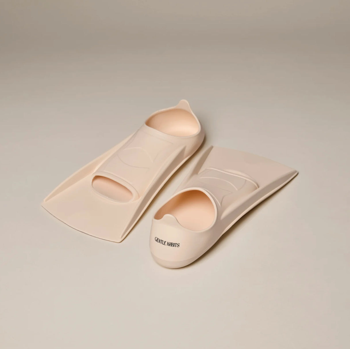 GENTLE HABITS Under Water Fins - Cream 39-41